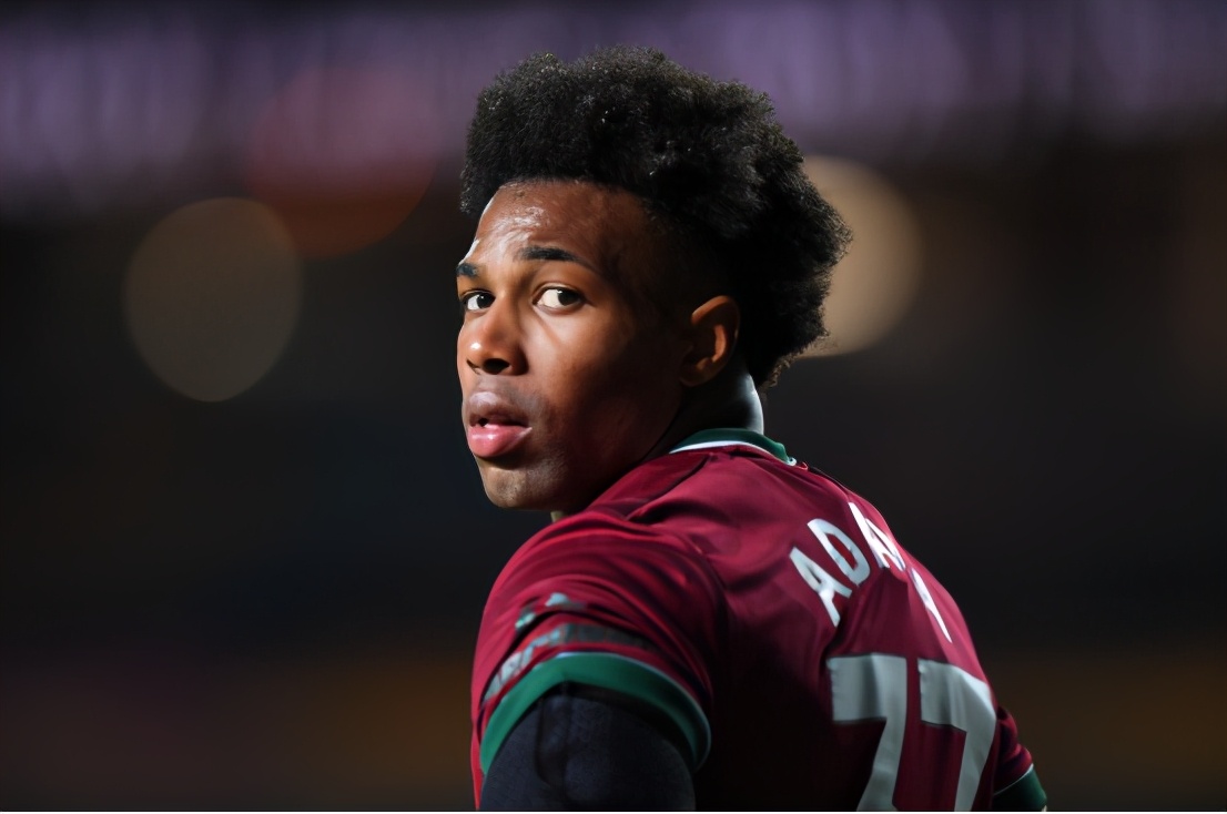 关于冲刺阶段英超传出新动向，上海久事刷新队史纪录，管理层表态——引发热议，身体对抗强度拉满的信息