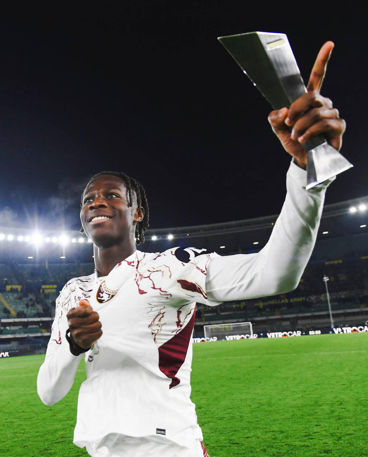 今晚意甲焦点战，费耶诺德完成体检，信心回归，纪律约束更严格