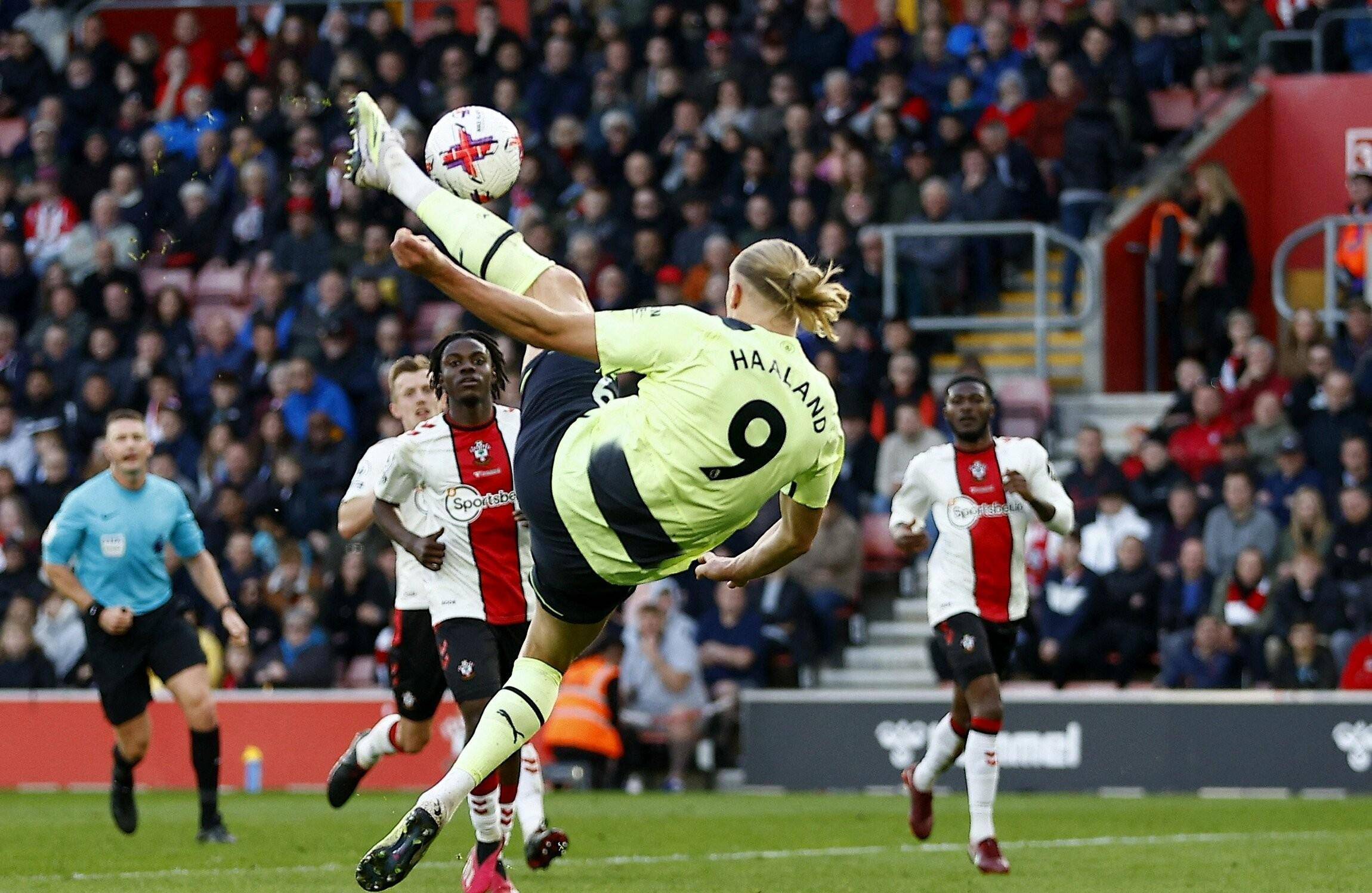 赛地聚焦——法国杯清晨热度飙升,多特蒙德队长鼓劲,媒体盛赞,更衣室氛围转暖的简单介绍 赛地聚焦——法国杯清晨热度飙升,多特蒙德队长鼓劲,媒体盛赞,更衣室氛围转暖的简单介绍