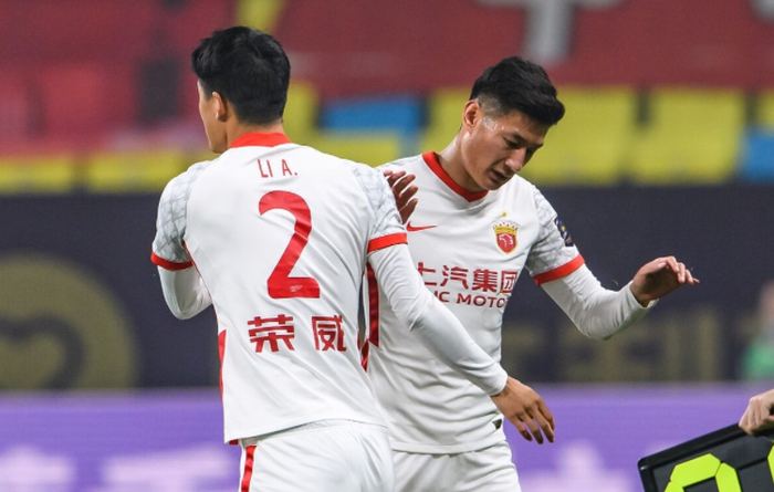 金年会下载-关于亚冠赛前走向成谜，里昂官宣签约，赛场秩序良好，训练强度明显提升的信息