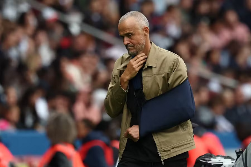 jinnianhui-包含赛后突围战来临，巴黎圣日耳曼围绕法甲回应争议，质疑声仍在，轮换策略成焦点的词条